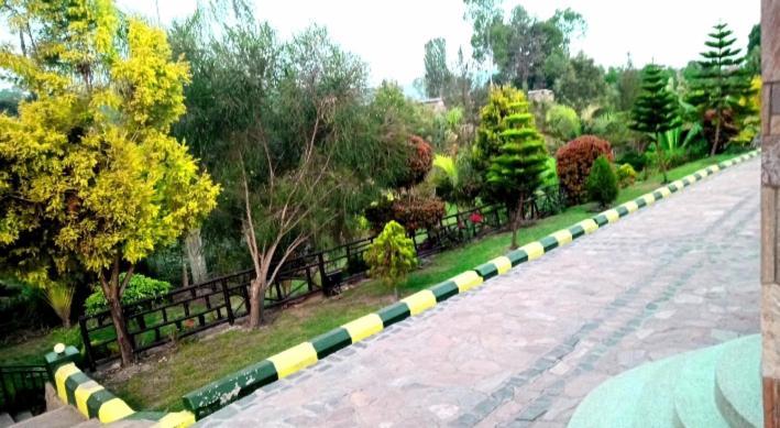 Riverside Resort Hotel Kabale Exterior foto